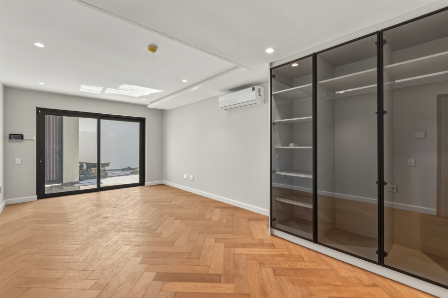 4 Bedroom Property for Sale in Camps Bay Western Cape